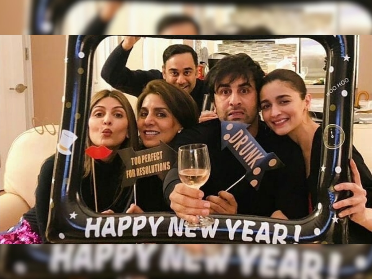 Alia Bhatt's appearance in beau Ranbir Kapoor's mom Neetu Kapoor's family photo sends netizens into frenzy!