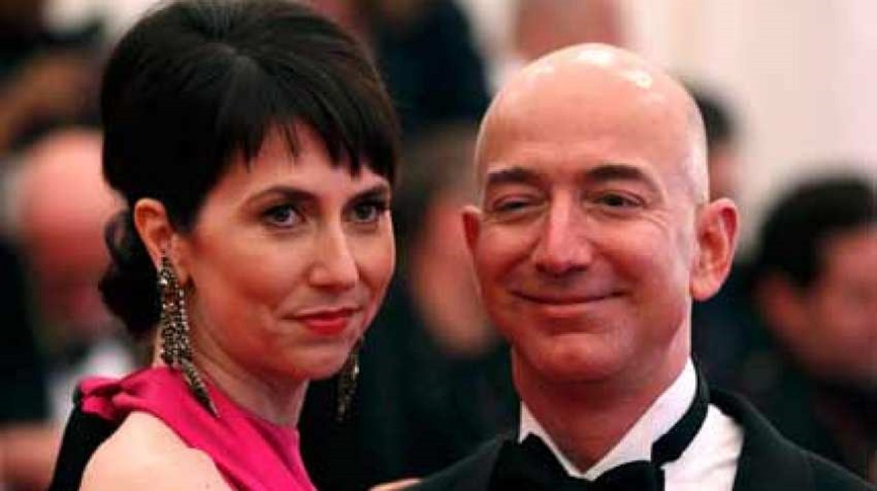 Jeff Bezos divorce: Wife MacKenzie could become world's ...