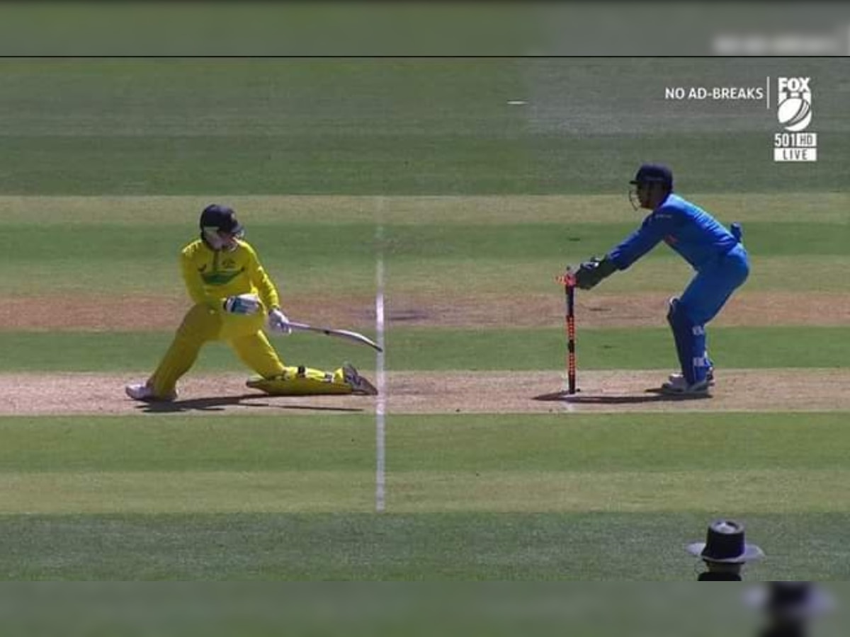 'I wish my future wife loves me the way Dhoni loves stumping,' Twitter reacts after lightning-fast MS gets Handscomb out