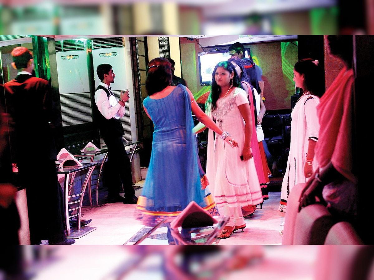 Mumbai: Bar remains high for dance bars to get back in business