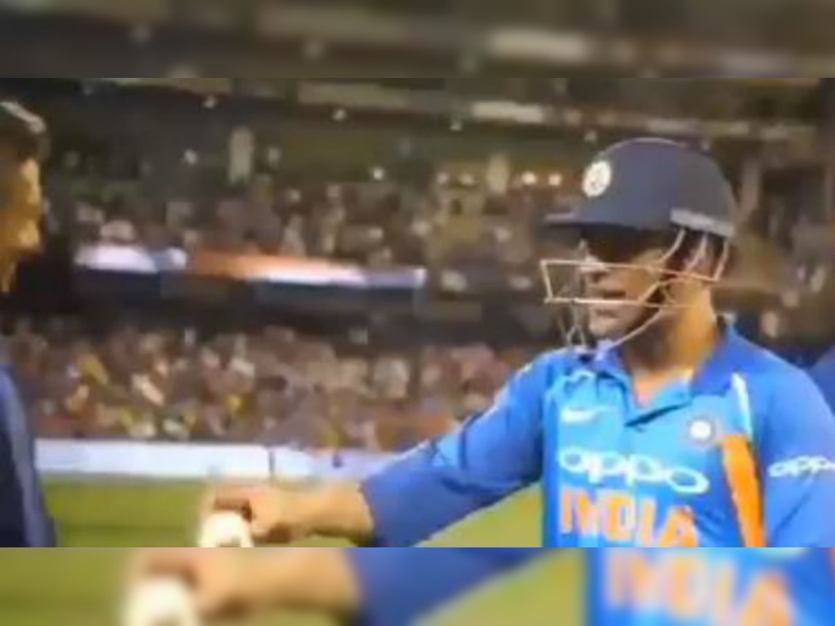 'Ball lelo nahi to bolega retirement le rahe hain': MS Dhoni tells Sanjay Bangar after taking match ball - Watch