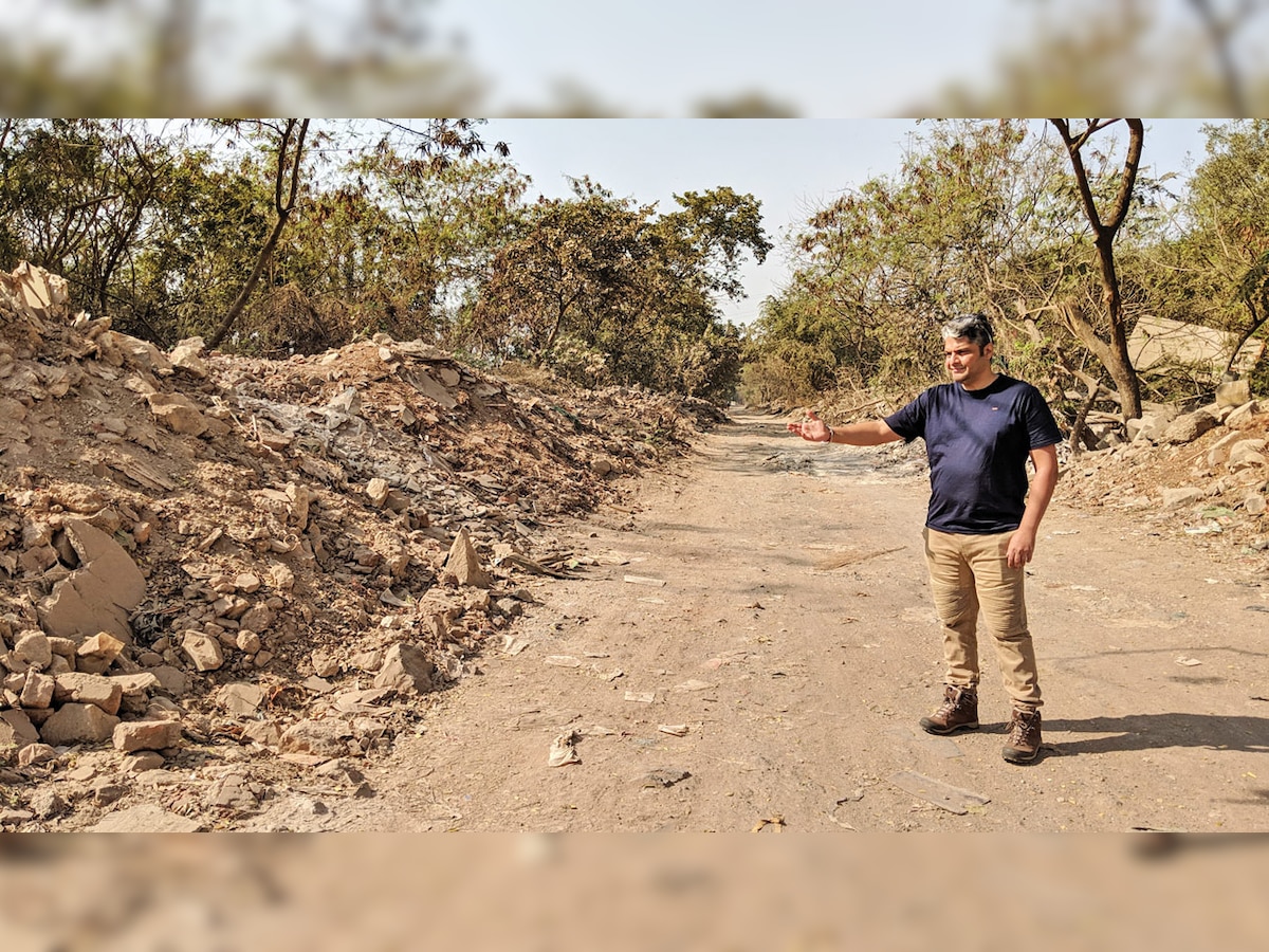 Mumbai: Debris threaten biodiversity around Lokhandwala lake