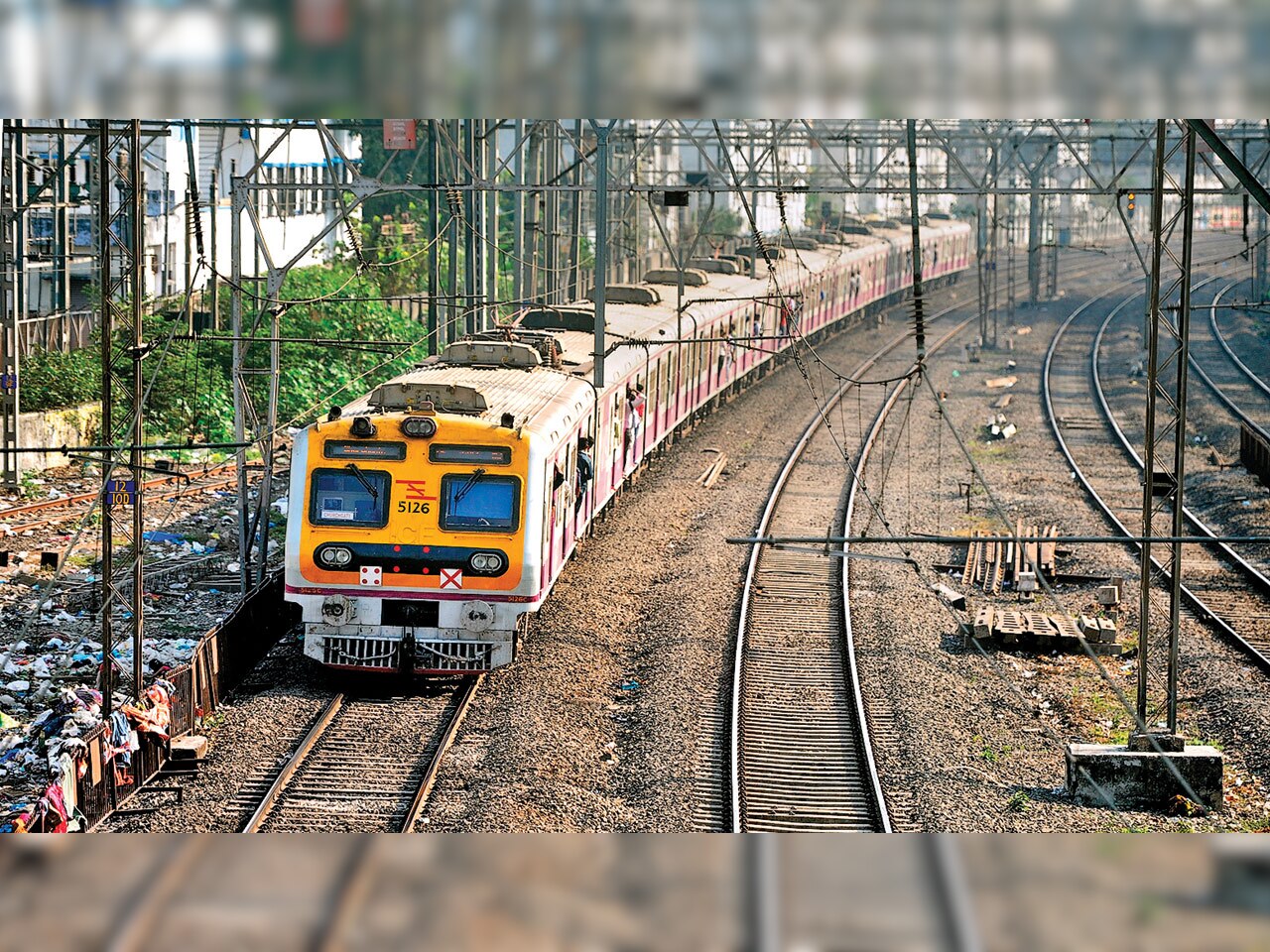 mumbai to vapi train Dicodes Dani Box Mirco 21700 main image 1