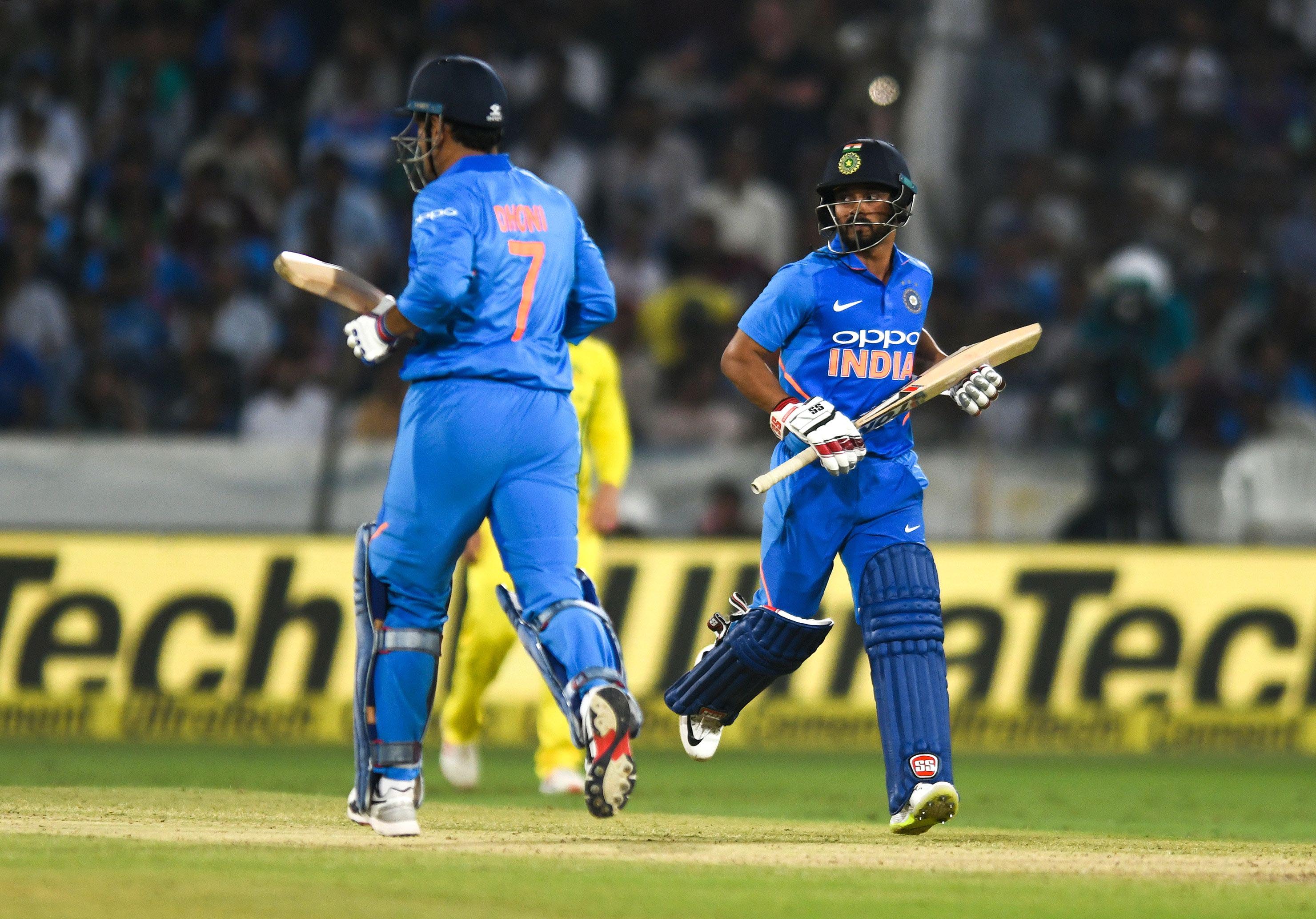 ind-vs-aus-live-cricket-score-india-vs-australia-1st-odi-updates