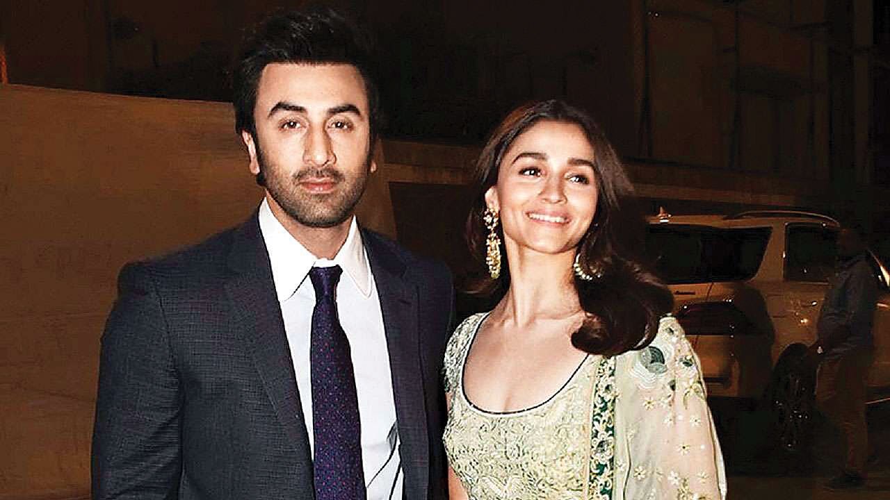 Ranbir Kapoor and Alia Bhatt: Apparently very cosy