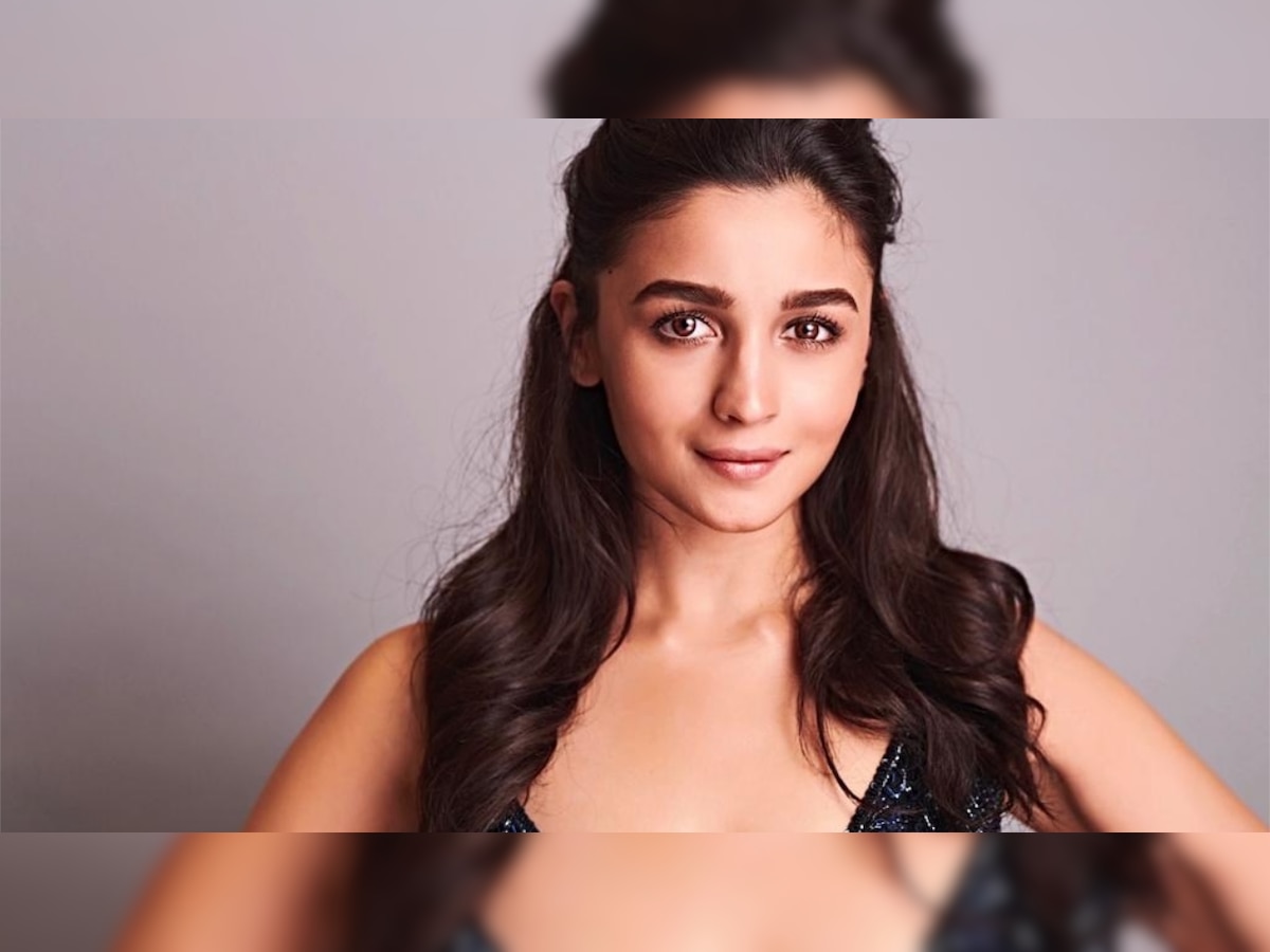 Alia Bhatt Xxnx Video - Alia Bhatt gifts houses worth Rs 50 Lakh each to her driver and helper