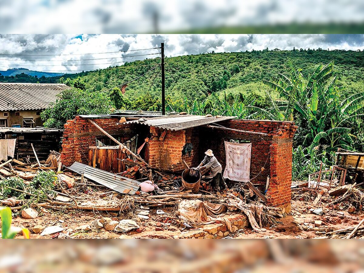 Mozambique death toll rises to 242 after Cyclone Idai hits southern Africa