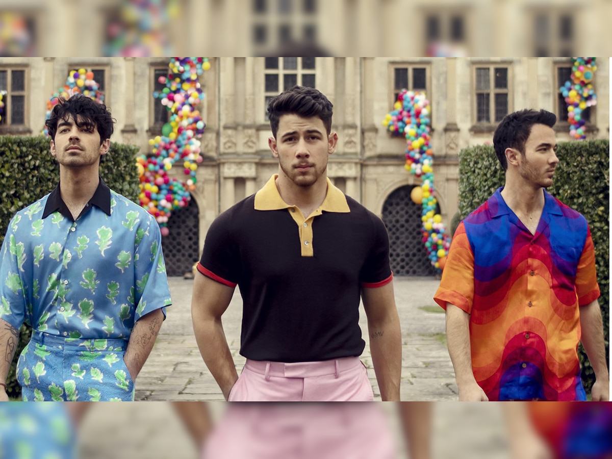 Are The Jonas Brothers getting on 80s bandwagon for new music video?