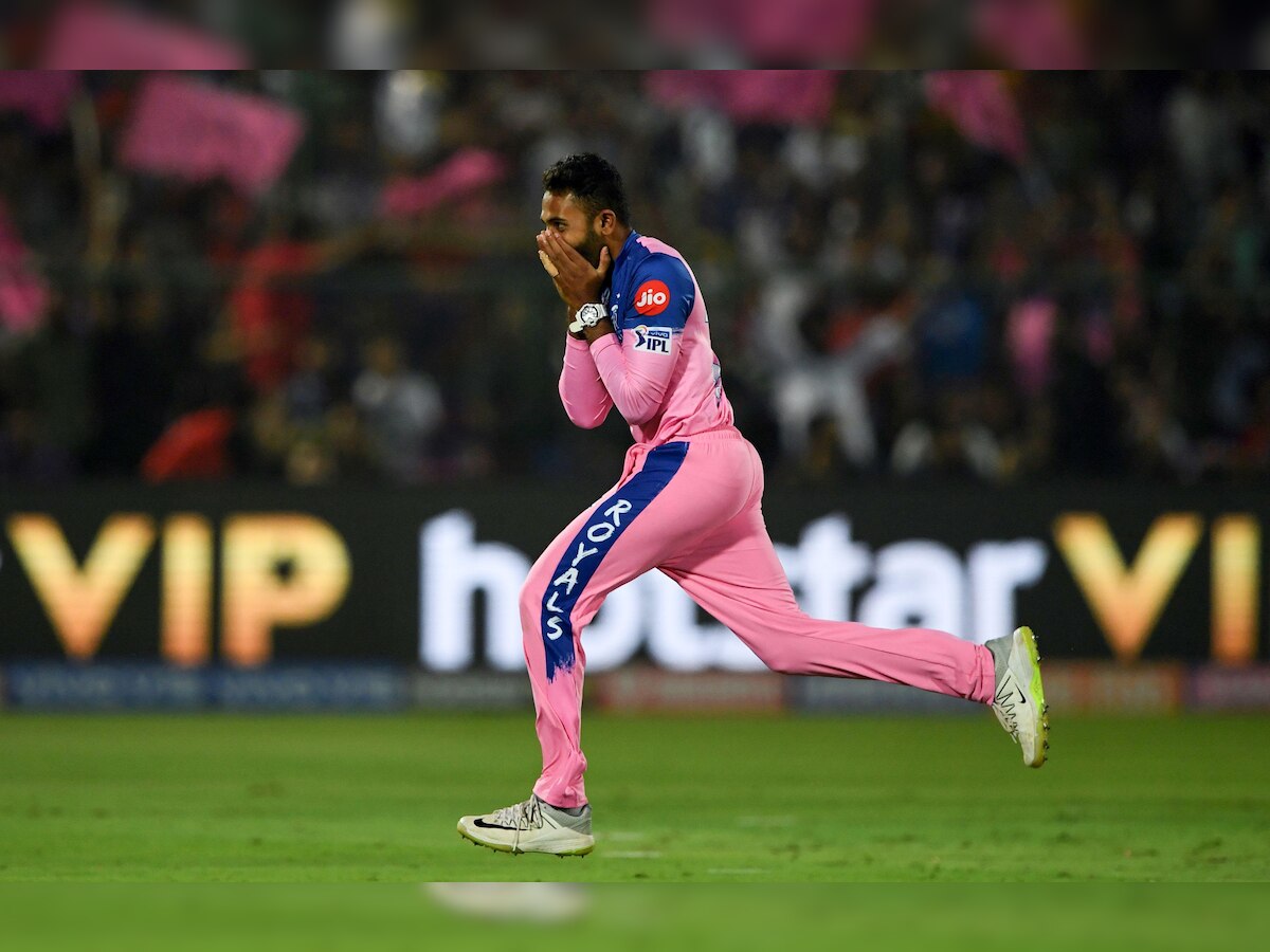 IPL 2019: Twitter hails Shreyas Gopal as he gets Virat Kohli & AB de Villiers out in the same innings, again