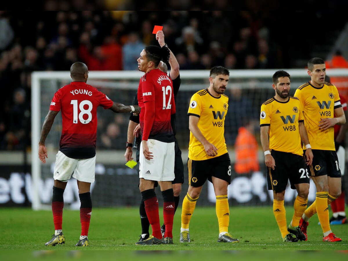 Premier League: Hungry Wolves beat 10-man Manchester United 2-1, again