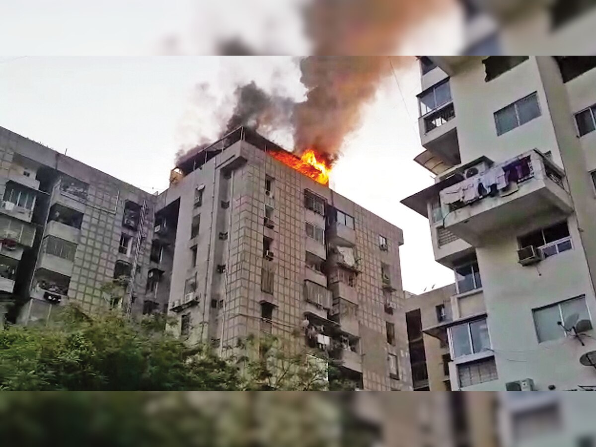 Ex-fireman evacuates 30 people from fire at a building in Satellite
