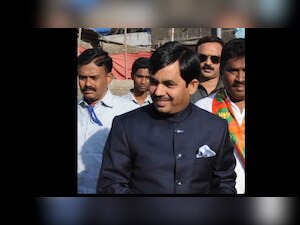 Priyanka Chaturvedi quit party since Congress is a sinking ship, says Shahnawaz Hussain