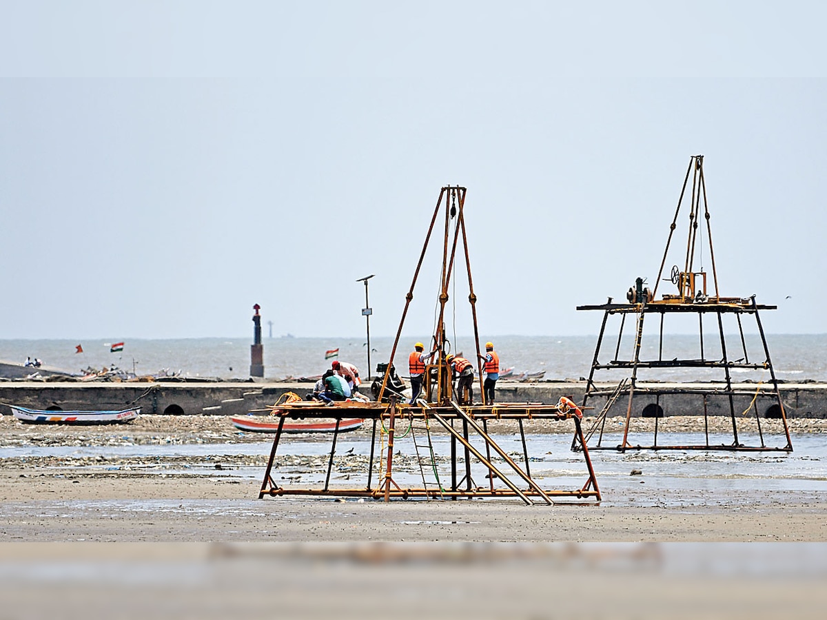 Bombay HC stops construction of casting yard at Juhu beach for Bandra-Versova sea link