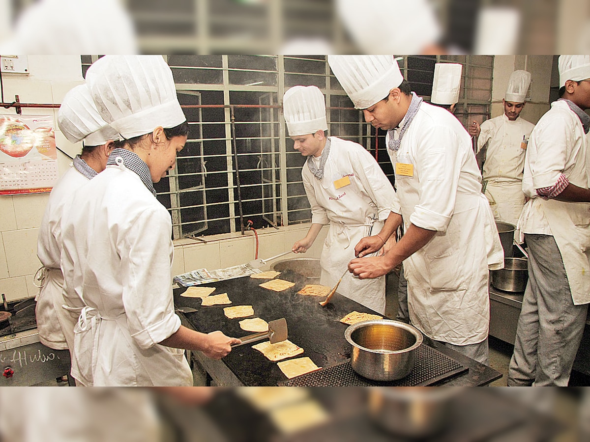 Gujarat hotel management students dish up veg practicals