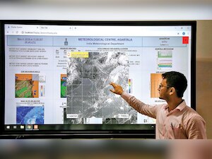 Satellites, oceanic tools help IMD shadow cyclones