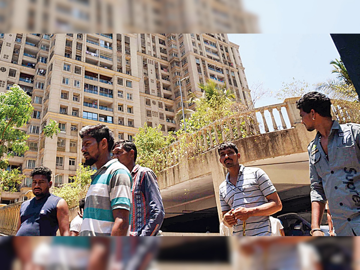 BMC has rules for sewerage cleaning, but no control over pvt dealings