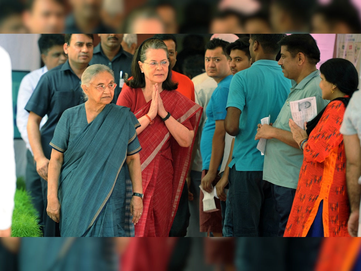 Sonia Gandhi, daughter Priyanka cast vote in Delhi