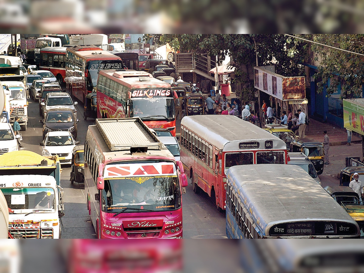 As authorities snooze, Sion Circle turns into a bus stand
