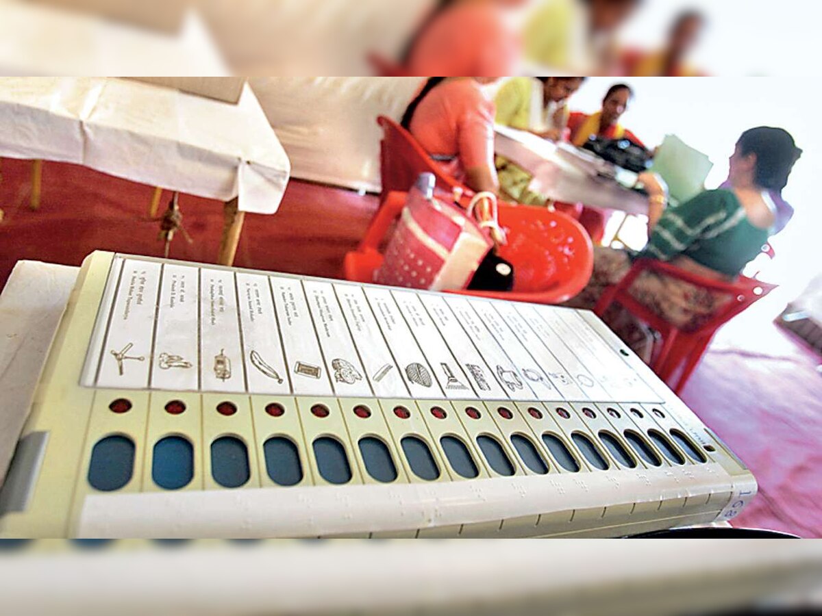 Top Deoband cleric urges Muslims to play for 'favourable results'