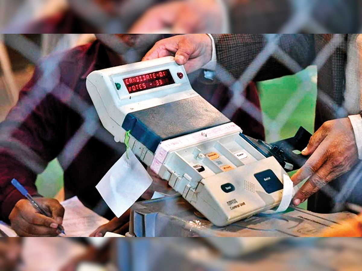 Ex-Shiv Sena man hires guards to 'watch' EVMs