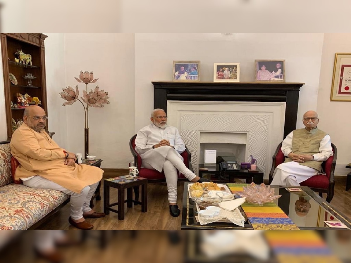 PM Modi meets LK Advani, says 'BJP’s successes possible because of greats like him'