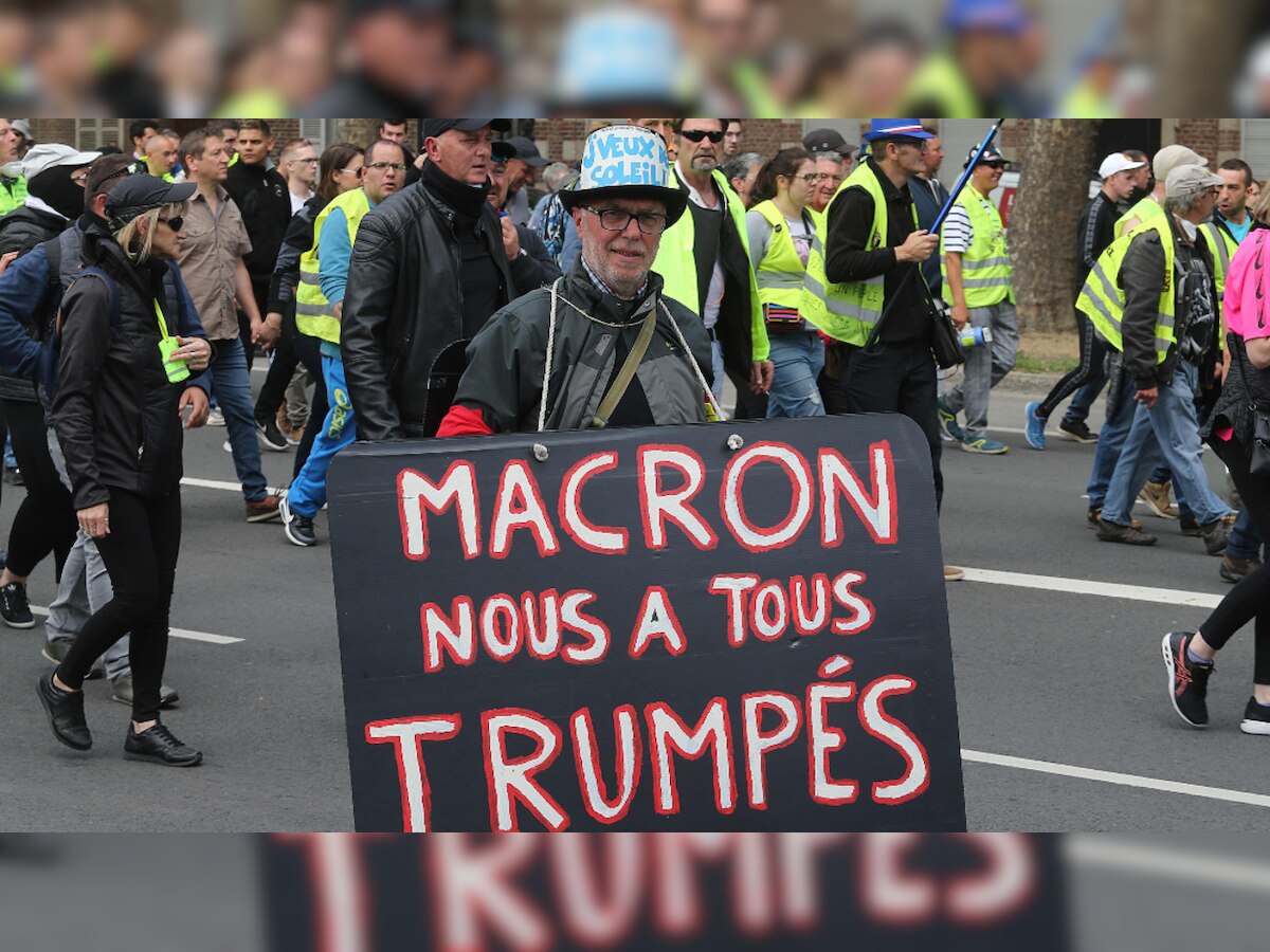 French yellow vest protesters clash with police but numbers wane