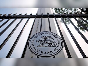 DNA Money Edit: Importance of rate transmission by banks