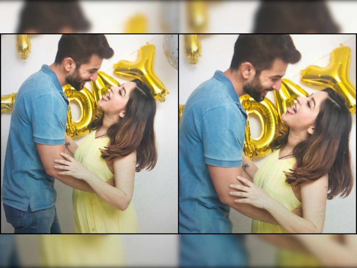 Soon-to-be-parents Jay Bhanushali and Mahhi Vij make for one cute couple in this candid click