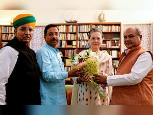 Government reaches out to CPP chief Sonia Gandhi ahead of Parliament session 