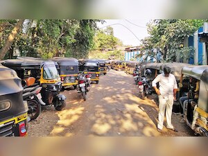 Mumbai: Autos to go off roads on July 9, unions decide