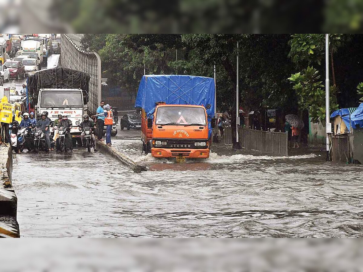 Mumbai Traffic Police identify 215 flood spots, divert you to new way