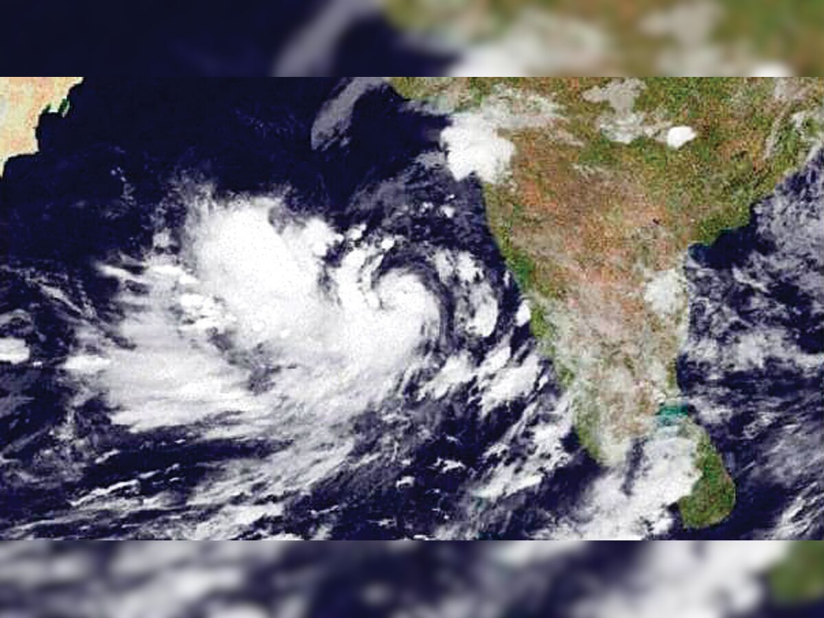 Cyclone Vayu puts Gujarat ports on alert, vessels asked to leave