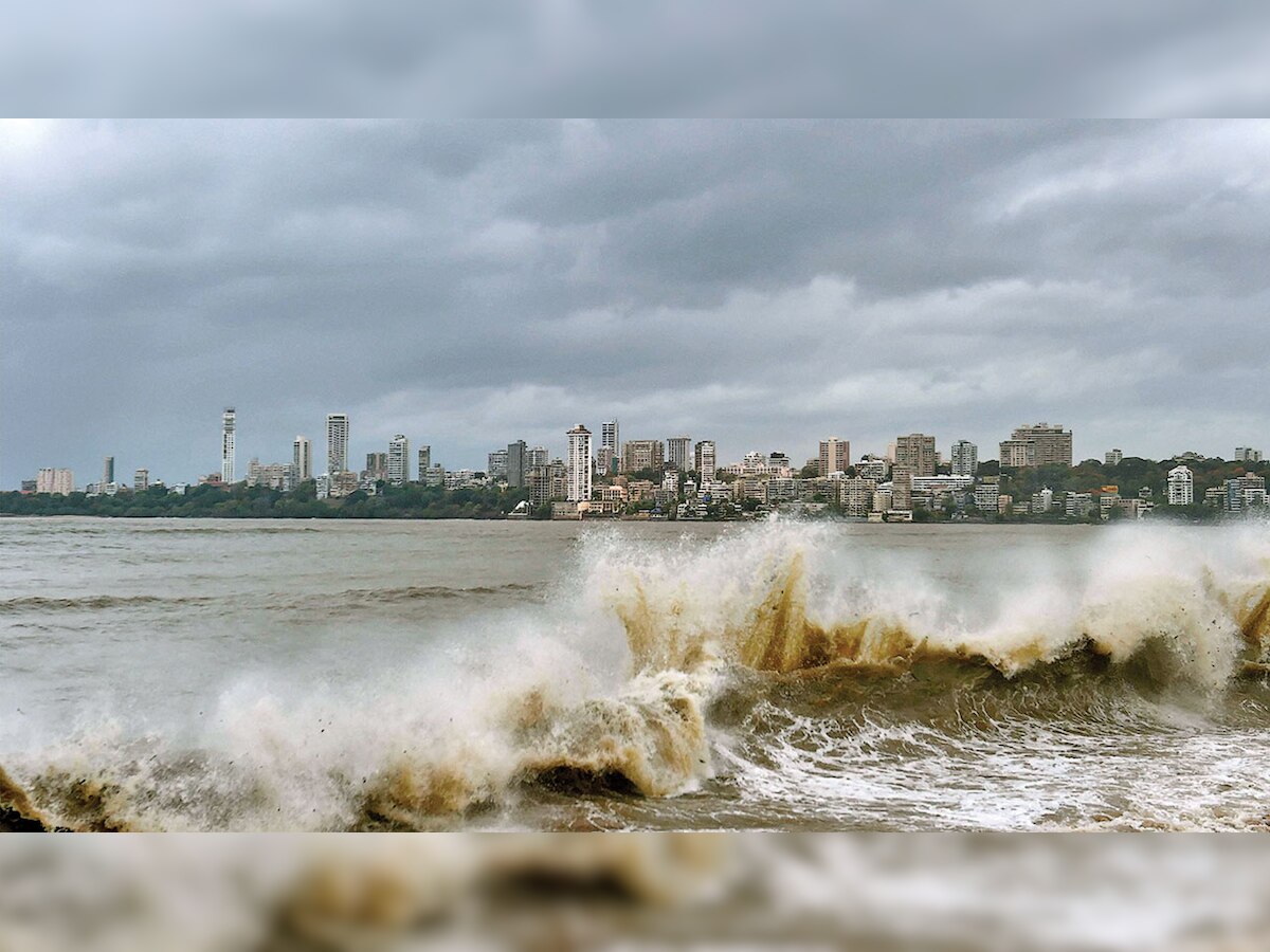 Mumbai: Vayu gives respite from heat, but claims 1 life 