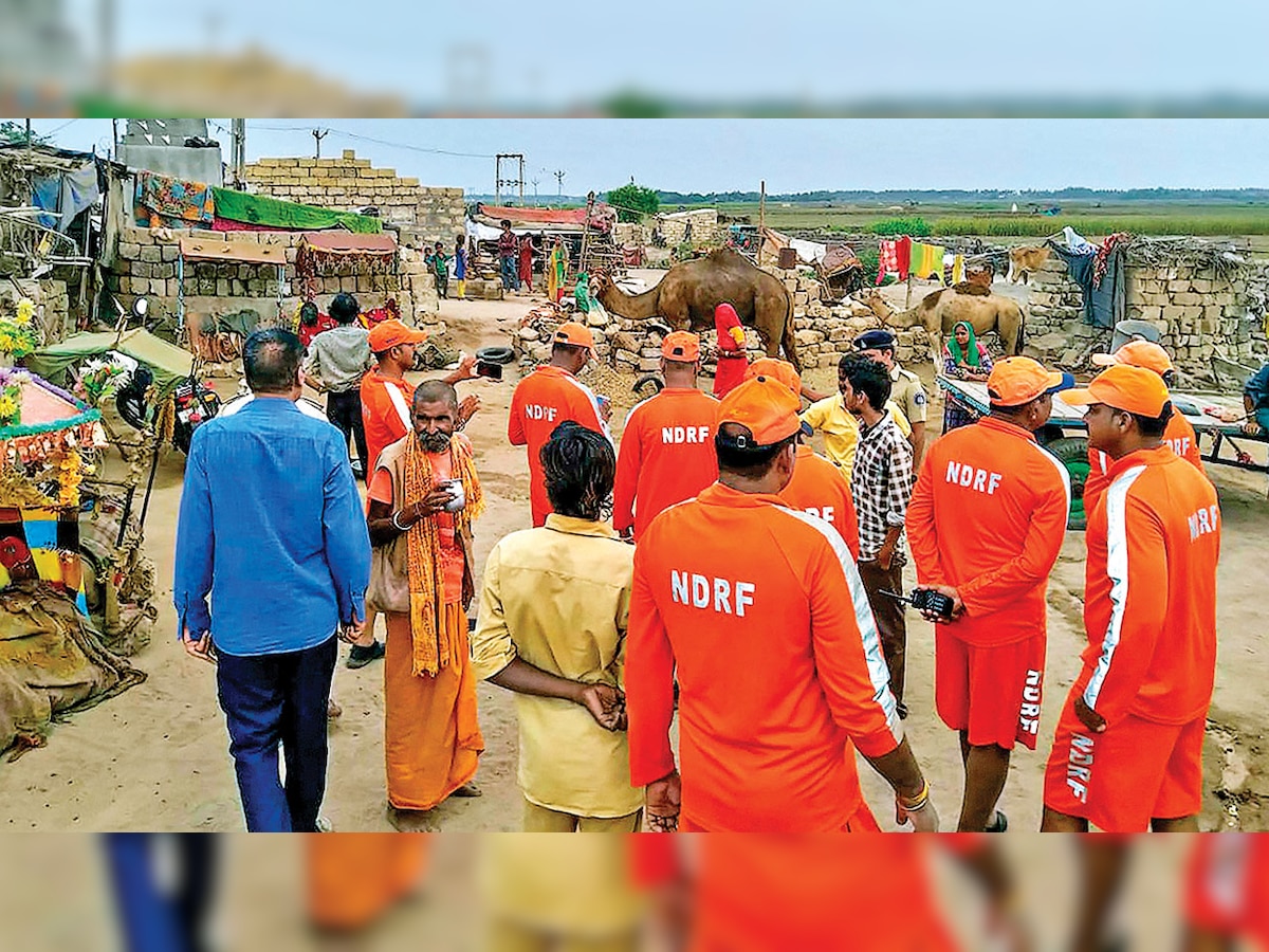 Gujarat: Cyclone Vayu puts a brake on Western Railway trains 