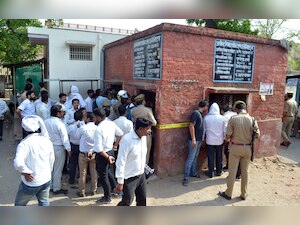 UP Bar Council chief Darvesh Yadav cremated; CM Yogi promises security in courts