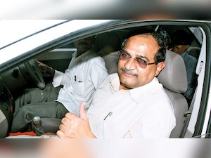 Shiv Sena-Bharatiya Janata Party feud pushes back Maharashtra Cabinet expansion