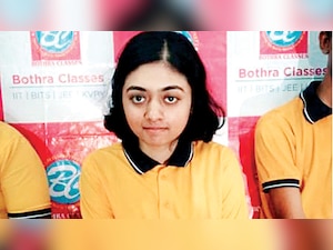 Gujarat topper an Ahmedabad girl Shabnam Sahay, leads all girls in JEE (Advanced)