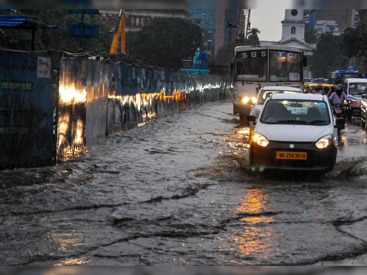 Light rains keep mercury down in most of India, heatwave in parts of South