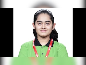 Surat's Stuti Khandwala cracks NEET, JIPMER, AIIMS and JEE, takes up 90% scholarship offer at MIT