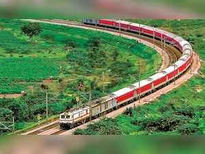 Railways aims for Mumbai-Delhi in 10 hrs