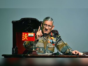 Army chief visits Rajouri sector, reviews security situation in JK