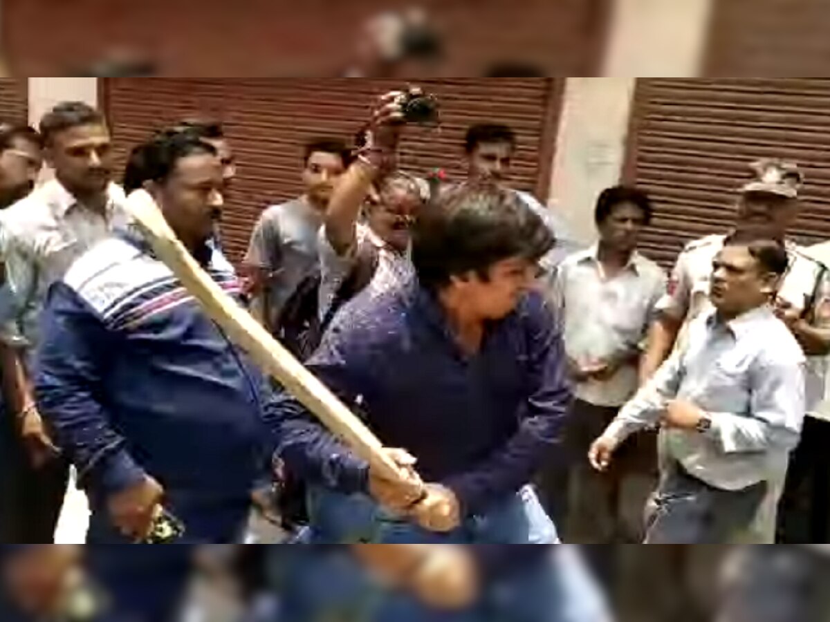 Watch: Kailash Vijayvargiya's son and BJP MLA Akash thrashes municipality officer with cricket bat in Indore