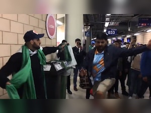 World Cup 2019: This video of Indian dancing with Pak fan after their win over New Zealand is what cricket is all about