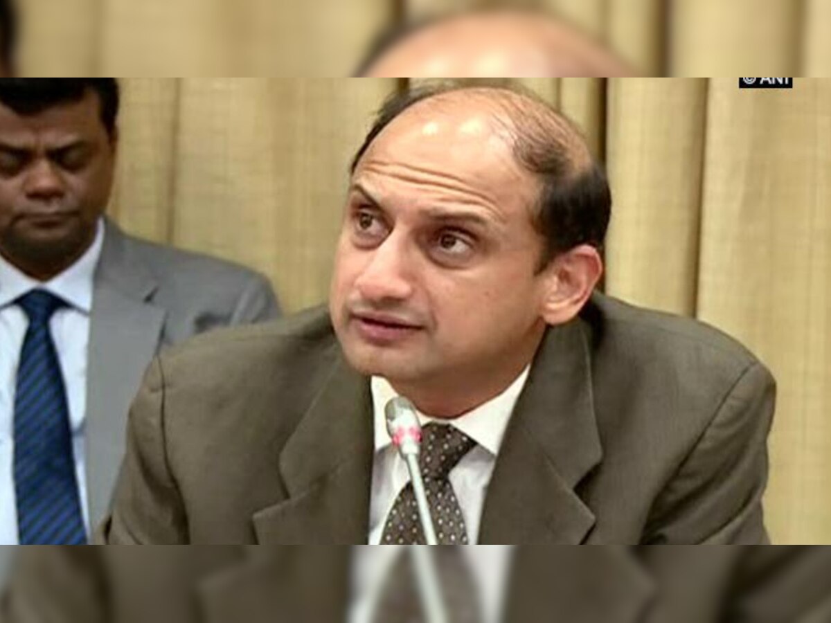 RBI Deputy Governor Viral Acharya credits low crude prices, better food supply for lower inflation