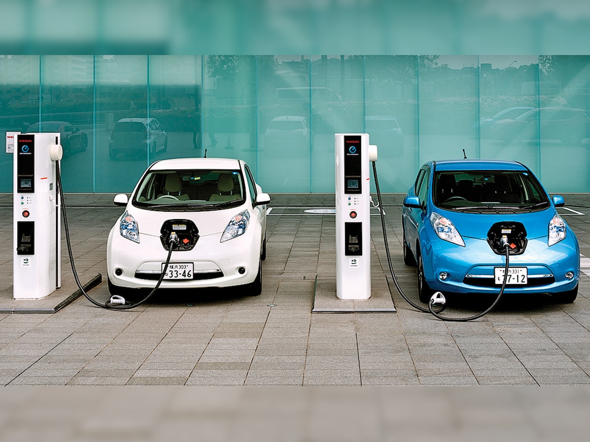 Make India the Detroit of electric vehicles, suggests Economic Survey