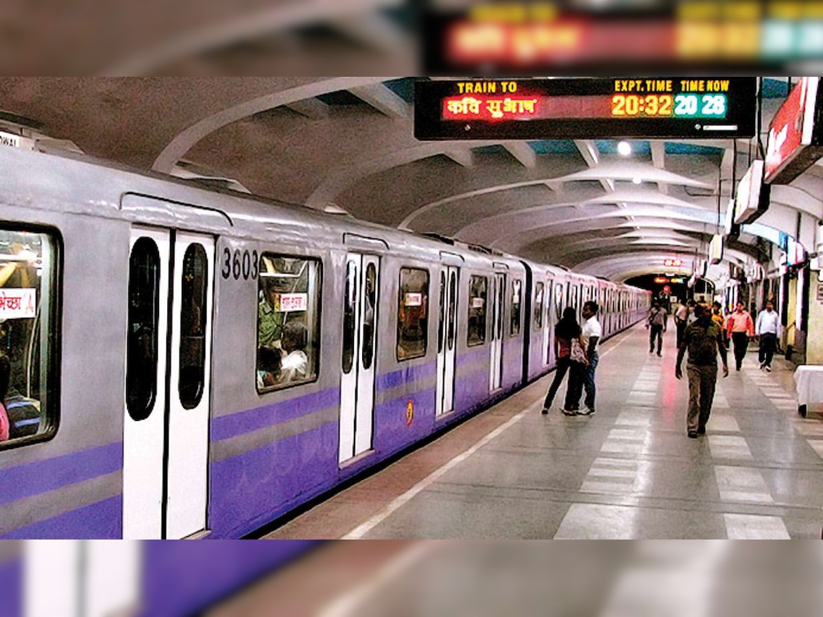 Bengal: FIR lodged against Kolkata metro after man dragged by train to death