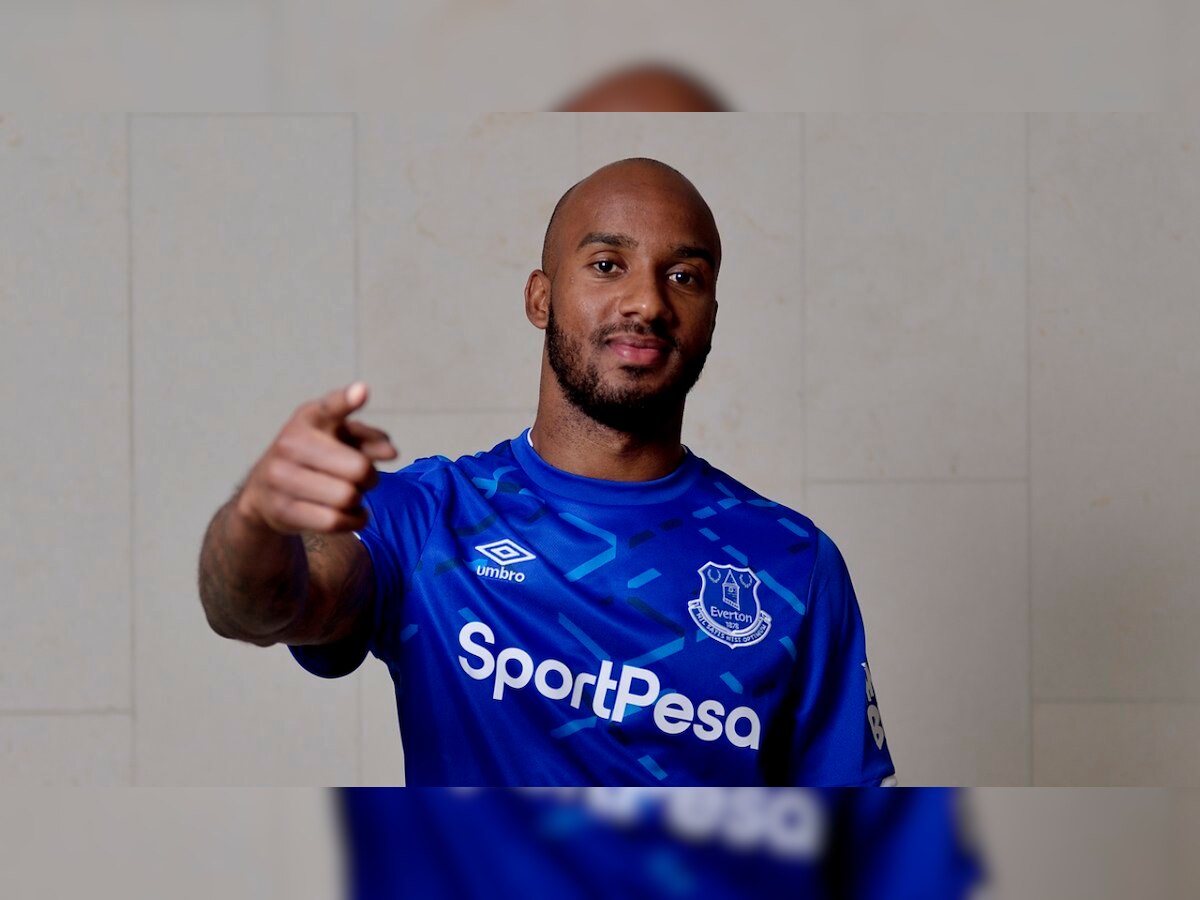 Man City midfielder Fabian Delph joins Everton on three-year deal