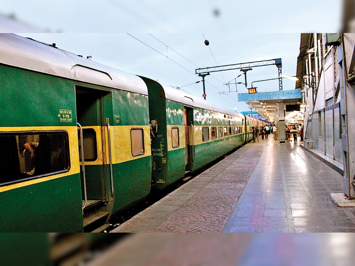 Govt plans to discontinue Garib Rath