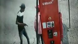 Assailant loots petrol pump staff at gunpoint in Aligarh