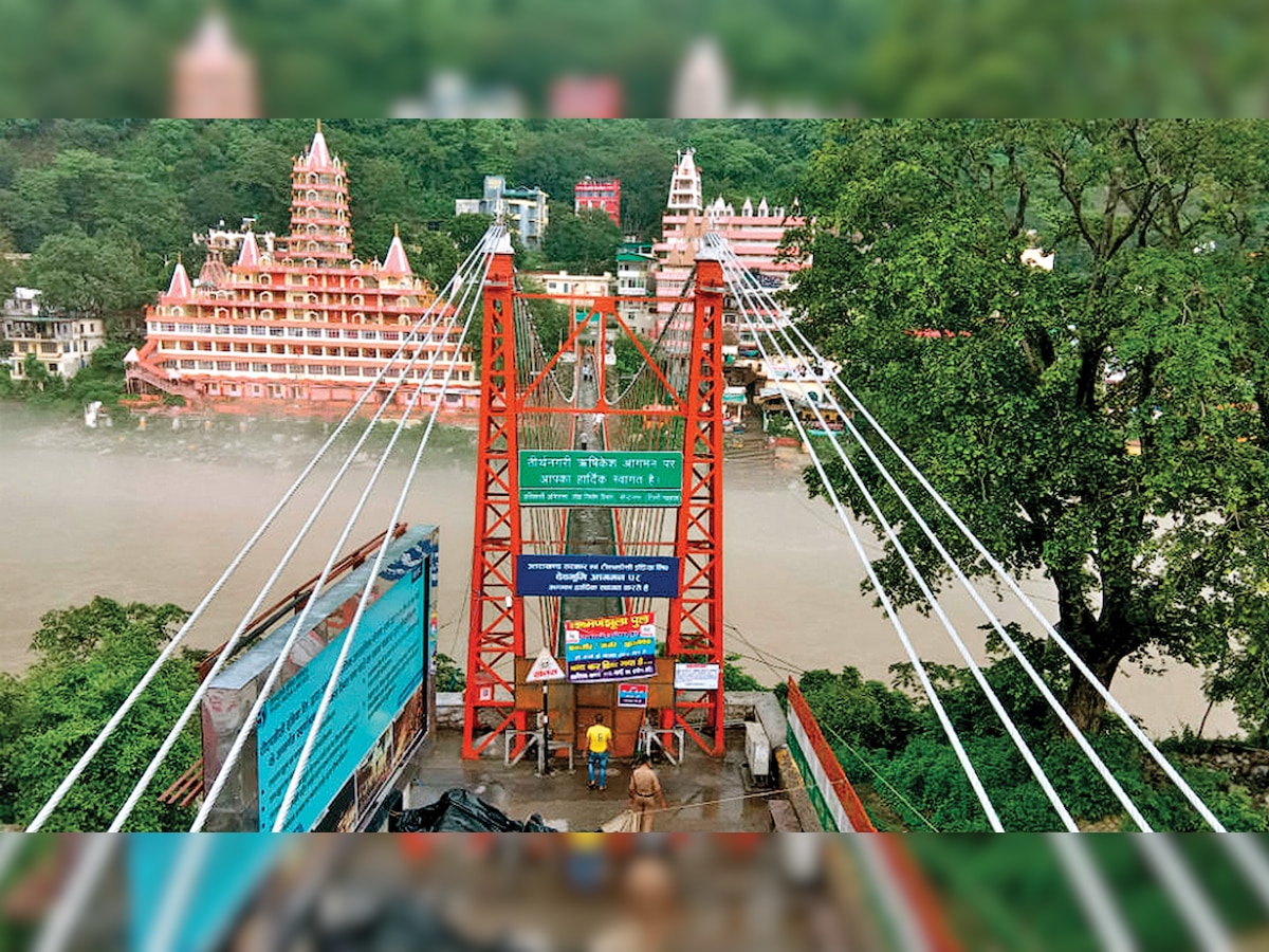 Shut down of Lakshman Jhula takes a toll on local traders